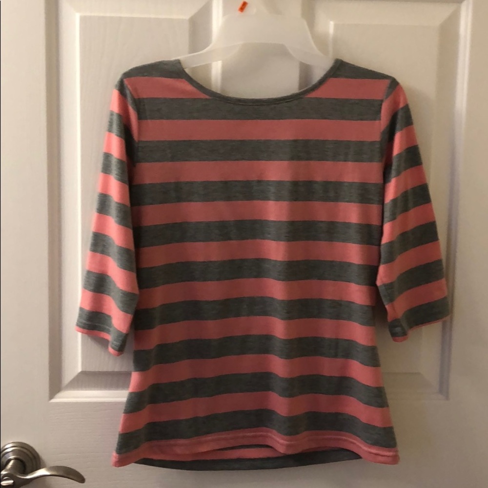 Three quarter length t shirt.